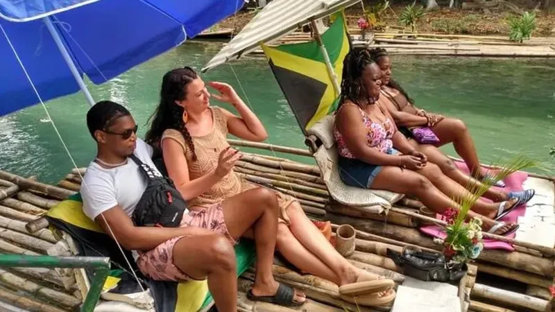 Bambus-Rafting auf dem Rio Nuevo